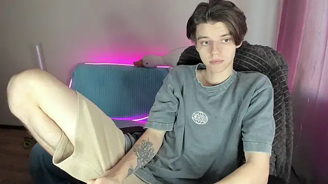 Snapshot of Liam_sexy1 chatting on February 2025 02:23:02 PM Liam sexy1 online show from February 2025 02:23:02 PM