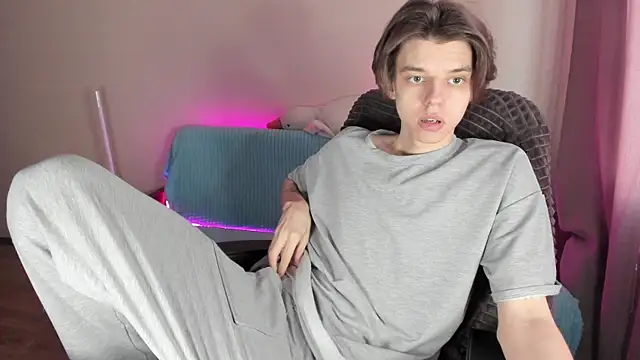 Snapshot of Liam_sexy1 chatting on February 2025 02:14:02 PM Liam sexy1 online show from February 2025 02:14:02 PM