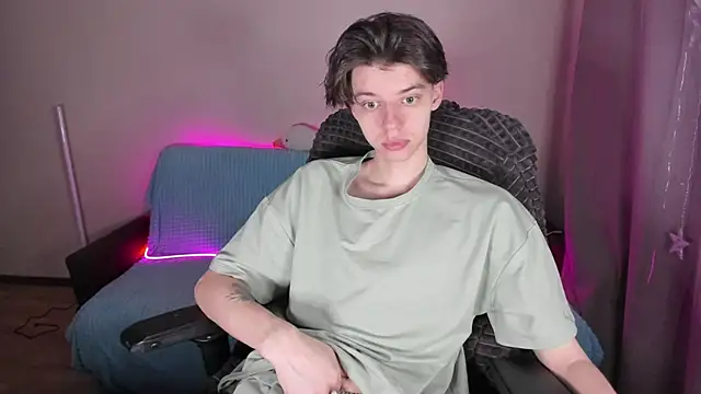 Snapshot of Liam_sexy1 chatting on March 2025 05:11:01 AM Liam sexy1 online show from March 2025 05:11:01 AM