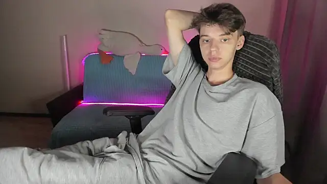 Snapshot of Liam_sexy1 chatting on September 2025 04:20:01 PM Liam sexy1 online show from September 2025 04:20:01 PM