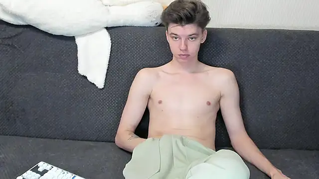 Snapshot of Liam_sexy1 chatting on November 2025 01:11:01 PM Liam sexy1 online show from November 2025 01:11:01 PM