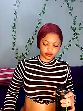 Sugartonguexx online show from March 2025 07:06:01 PM