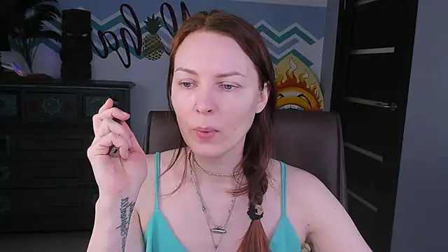 VandaRossi online show from February 2025 05:49:02 AM