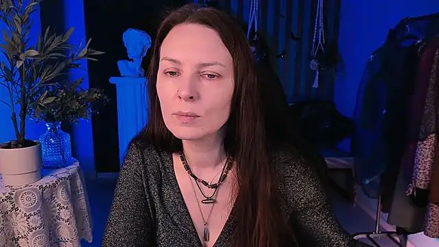 VandaRossi online show from October 2025 10:05:02 AM