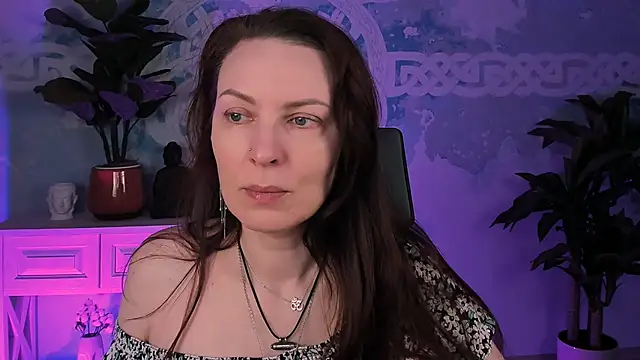 VandaRossi online show from November 2025 09:30:01 AM