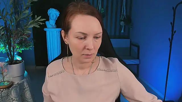 VandaRossi online show from November 2025 09:52:02 AM