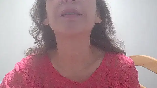 Snapshot of HollyJewel chatting on December 2024 10:05:02 AM HollyJewel online show from December 2024 10:05:02 AM