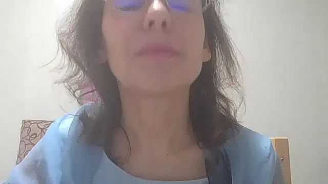 Snapshot of HollyJewel chatting on December 2024 07:29:01 PM HollyJewel online show from December 2024 07:29:01 PM