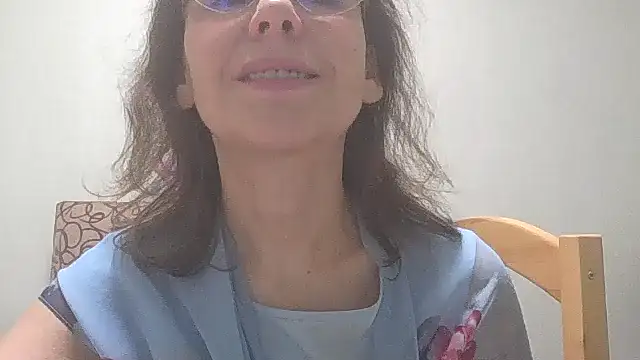 Snapshot of HollyJewel chatting on December 2024 05:55:02 PM HollyJewel online show from December 2024 05:55:02 PM