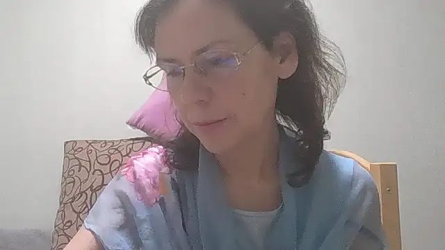 Snapshot of HollyJewel chatting on January 2025 06:12:02 PM HollyJewel online show from January 2025 06:12:02 PM