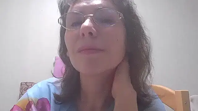 Snapshot of HollyJewel chatting on February 2025 08:29:02 PM HollyJewel online show from February 2025 08:29:02 PM