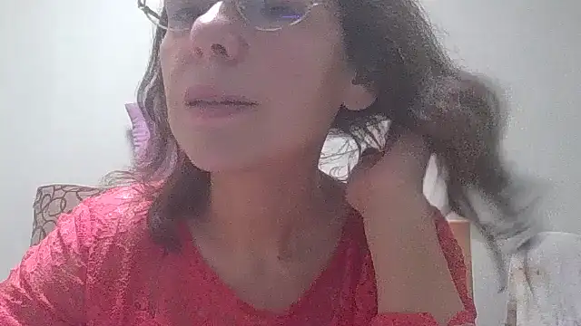 Snapshot of HollyJewel chatting on February 2025 07:31:02 PM HollyJewel online show from February 2025 07:31:02 PM