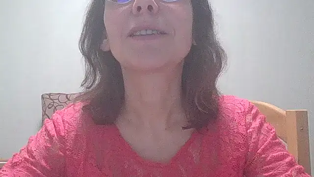 Snapshot of HollyJewel chatting on February 2025 07:33:02 PM HollyJewel online show from February 2025 07:33:02 PM