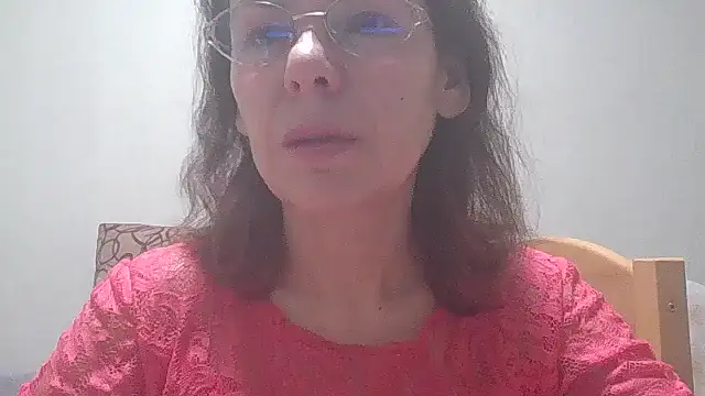 Snapshot of HollyJewel chatting on February 2025 05:53:01 PM HollyJewel online show from February 2025 05:53:01 PM