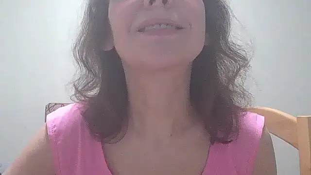 Snapshot of HollyJewel chatting on February 2025 06:36:02 PM HollyJewel online show from February 2025 06:36:02 PM