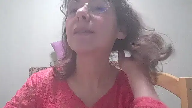 Snapshot of HollyJewel chatting on March 2025 05:39:02 PM HollyJewel online show from March 2025 05:39:02 PM