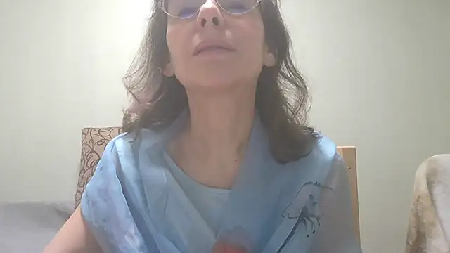 Snapshot of HollyJewel chatting on March 2025 05:50:01 PM HollyJewel online show from March 2025 05:50:01 PM