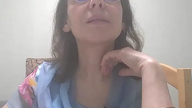 Snapshot of HollyJewel chatting on March 2025 08:53:02 PM HollyJewel online show from March 2025 08:53:02 PM