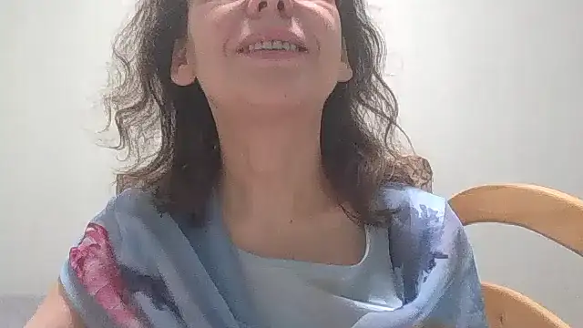 Snapshot of HollyJewel chatting on March 2025 05:39:01 PM HollyJewel online show from March 2025 05:39:01 PM