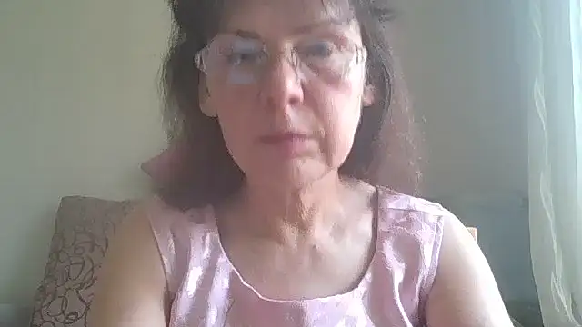HollyJewel online show from May 2026 10:22:02 AM