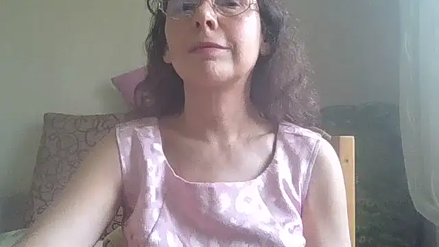 HollyJewel online show from May 2026 11:49:02 AM