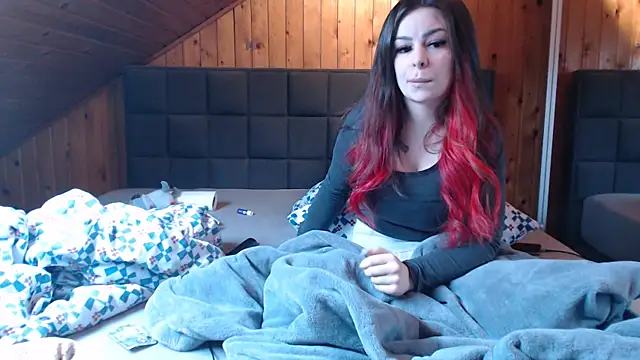 Snapshot of BoeseMoni1998 chatting on February 2025 02:10:01 PM BoeseMoni1998 online show from February 2025 02:10:01 PM