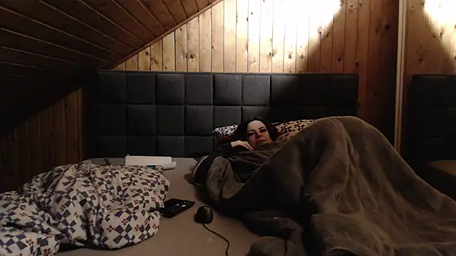 Snapshot of BoeseMoni1998 chatting on February 2025 07:28:02 PM BoeseMoni1998 online show from February 2025 07:28:02 PM