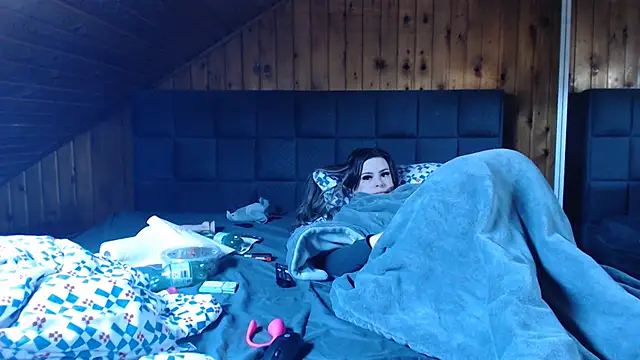 Snapshot of BoeseMoni1998 chatting on March 2025 06:12:02 PM BoeseMoni1998 online show from March 2025 06:12:02 PM