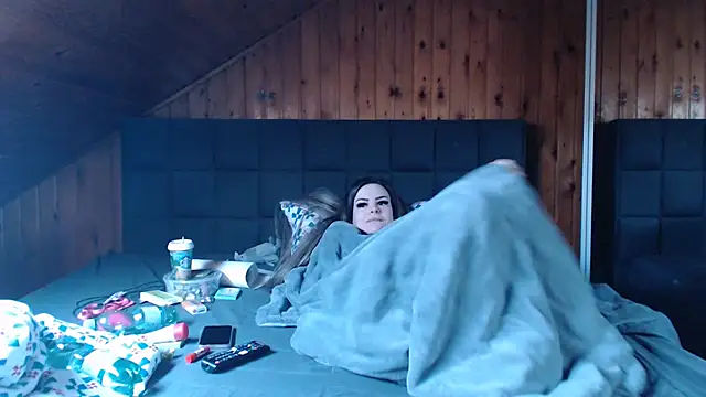 Snapshot of BoeseMoni1998 chatting on March 2025 06:37:01 AM BoeseMoni1998 online show from March 2025 06:37:01 AM