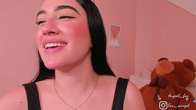 angeel fox online show from November 2025 05:21:02 AM