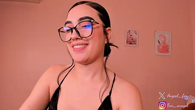 Snapshot of angeel_fox chatting on May 2026 02:31:01 AM angeel fox online show from May 2026 02:31:01 AM