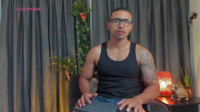 LincomAmith online show from September 2025 10:23:01 PM