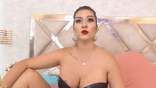 JoannaStanford online show from January 2025 09:25:02 PM