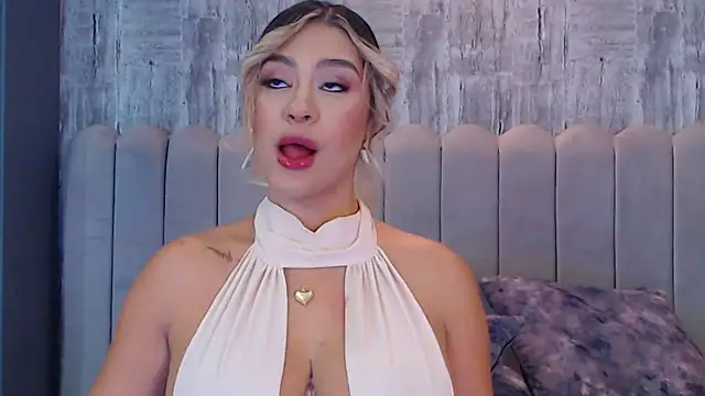 JoannaStanford online show from September 2025 07:58:02 PM