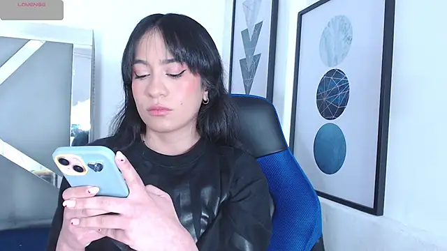 Snapshot of ZaraDames_ chatting on February 2025 03:50:01 AM ZaraDames online show from February 2025 03:50:01 AM