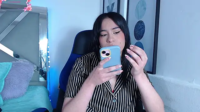 Snapshot of ZaraDames_ chatting on March 2025 05:28:02 AM ZaraDames online show from March 2025 05:28:02 AM