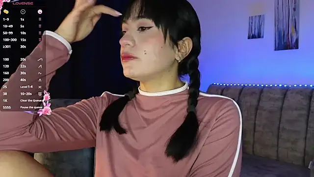 Snapshot of ZaraDames_ chatting on September 2025 03:33:02 AM ZaraDames online show from September 2025 03:33:02 AM