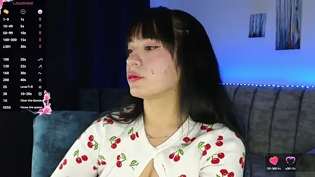 Snapshot of ZaraDames_ chatting on October 2025 03:47:01 AM ZaraDames online show from October 2025 03:47:01 AM