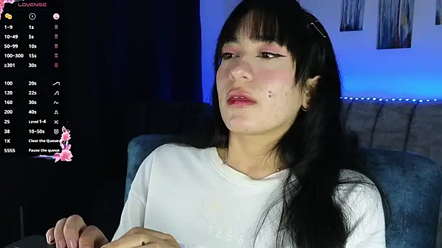 Snapshot of ZaraDames_ chatting on October 2025 02:33:01 AM ZaraDames online show from October 2025 02:33:01 AM