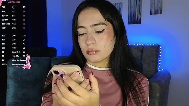 Snapshot of ZaraDames_ chatting on October 2025 03:07:01 AM ZaraDames online show from October 2025 03:07:01 AM