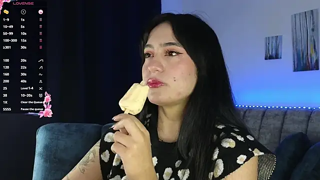 Snapshot of ZaraDames_ chatting on November 2025 03:40:02 AM ZaraDames online show from November 2025 03:40:02 AM