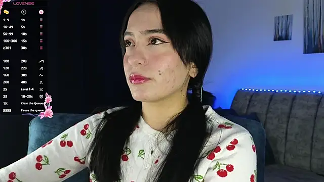 Snapshot of ZaraDames_ chatting on November 2025 03:05:01 AM ZaraDames online show from November 2025 03:05:01 AM