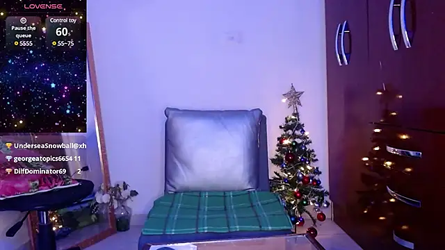 Snapshot of golden_punisher chatting on December 2024 08:47:01 AM golden punisher online show from December 2024 08:47:01 AM