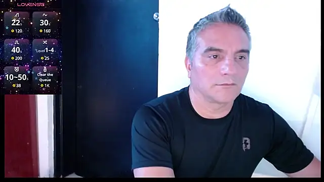 Snapshot of golden_punisher chatting on January 2025 08:22:01 AM golden punisher online show from January 2025 08:22:01 AM