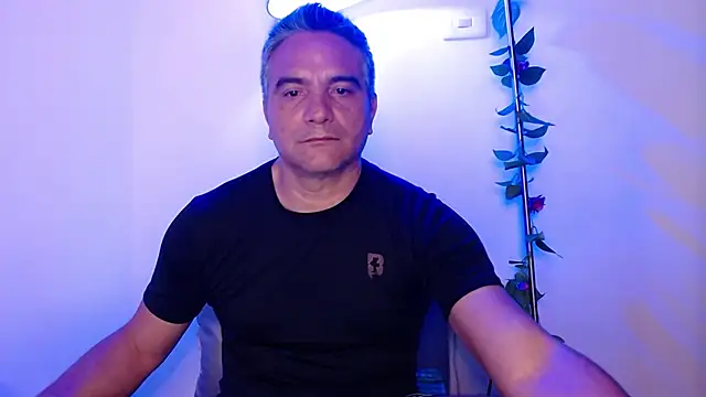 Snapshot of golden_punisher chatting on March 2025 07:24:01 AM golden punisher online show from March 2025 07:24:01 AM