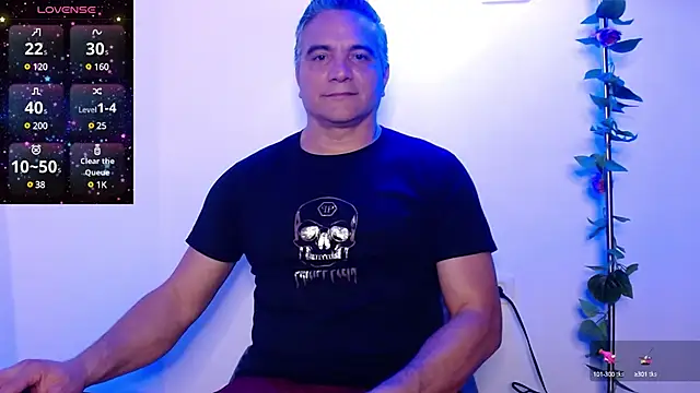 Snapshot of golden_punisher chatting on March 2025 04:57:02 AM golden punisher online show from March 2025 04:57:02 AM