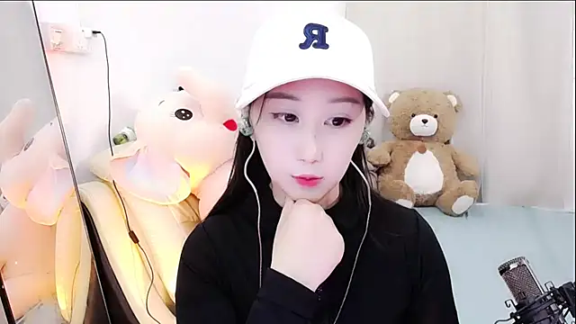 Alcohol 1 online show from November 2025 01:29:02 PM