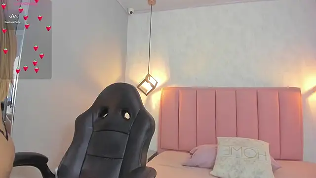 SUNNYCYRUS online show from February 2026 12:54:02 PM