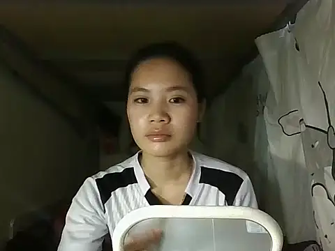 Snapshot of Be-MyMy chatting on February 2026 04:44:01 AM Be-MyMy online show from February 2026 04:44:01 AM