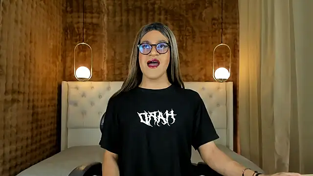 Snapshot of vitta_alfayed chatting on January 2025 01:19:01 PM vitta alfayed online show from January 2025 01:19:01 PM